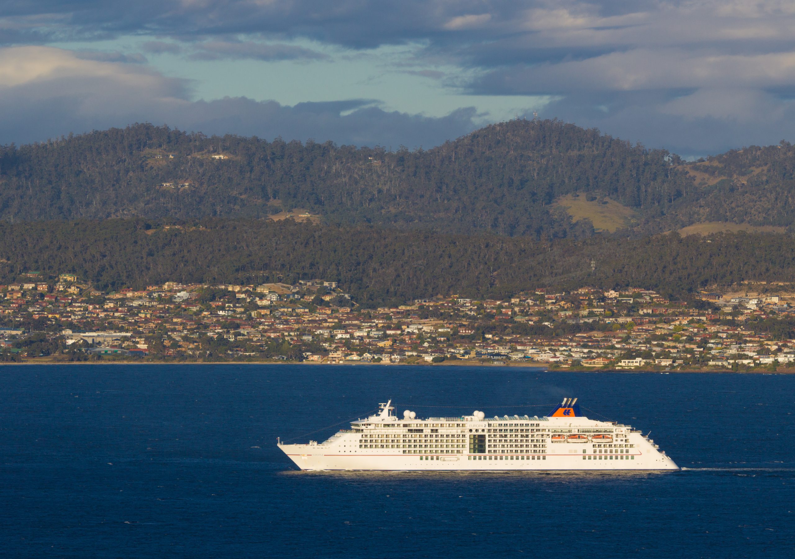 Tasmania complains of too many cruise ships