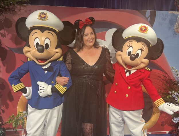 Rebecca Mason with Captain Mickey and Minnie at Disney Cruises Sydney launch scaled e1665614662404